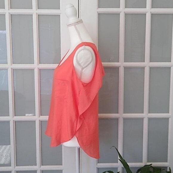 BCBGeneration Flutter Back Tank Top - Picture 4 of 11